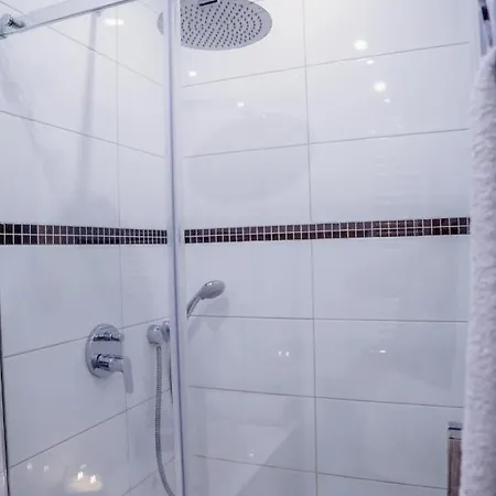 White Apartment In Center Of Катовіце Екстер'єр фото